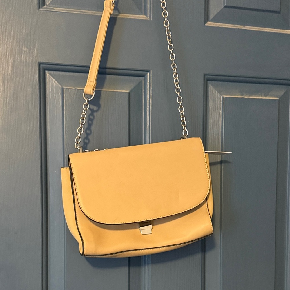 Chelsea28 Cream Shoulder Bag with Chain Strap
